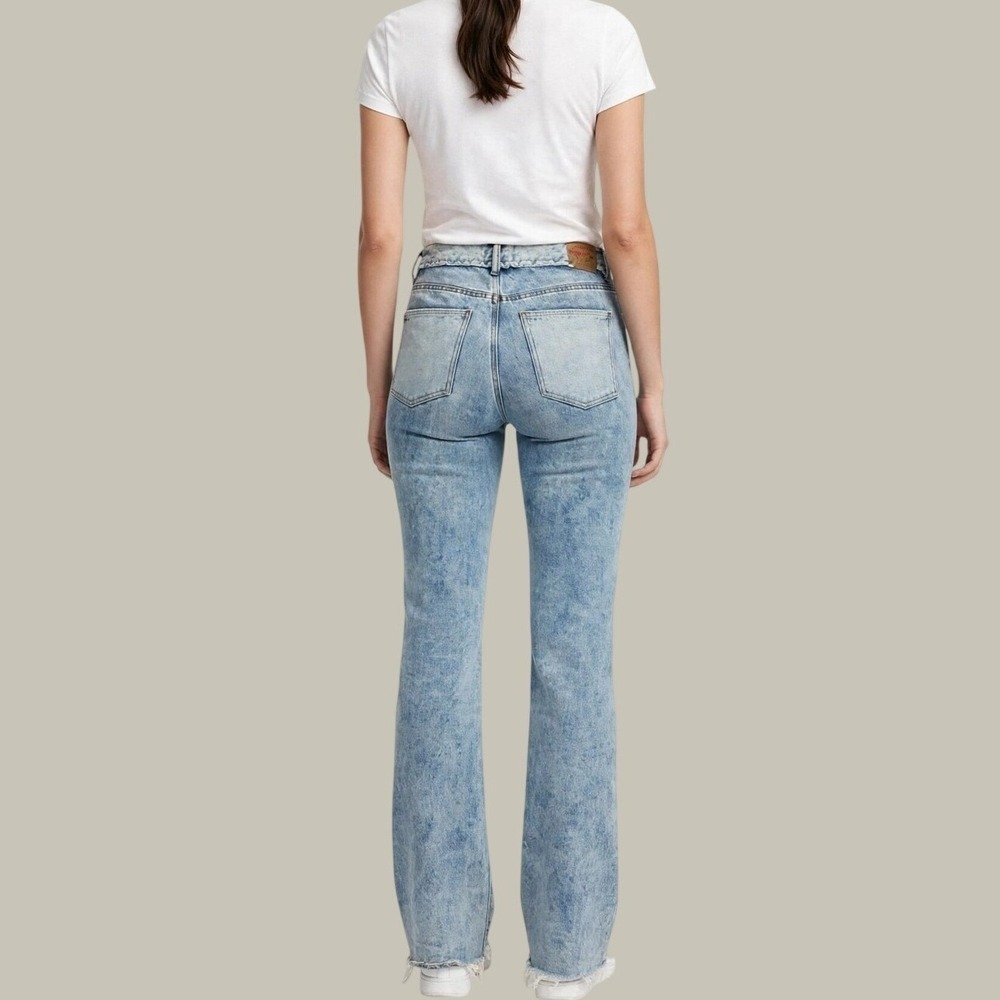 Stop Jeans Colombian Butt Lift Straight Leg Size 8 Jeans 27% Elastane Distressed